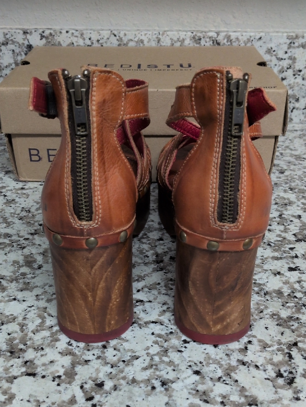 Bed Stu Antonelli Cognac Genuine Leather Sandals Sz 10 Rustic Festival Boho - Picture 7 of 9